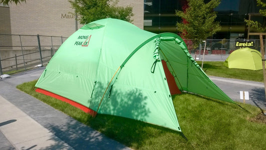 Mons Peak IX Camp 64 Outdoor Pitch